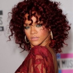 Terlalu Vulgar, Video Klip Rihanna Dilarang Tayang