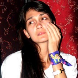 Ditanya Soal Proses Hukumnya, Luna Maya Hanya Tersenyum