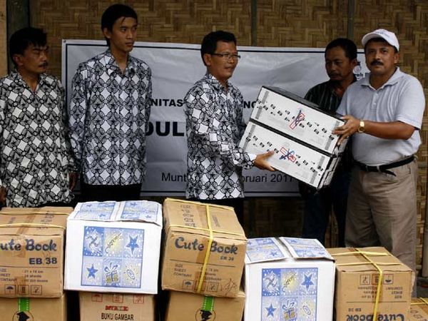 Komunitas Bandara Ngurah Rai Peduli Merapi