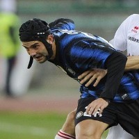 Tinju Pemain Bari, Chivu Minta Maaf