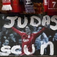 Sosok Torres Panaskan Duel Biru vs Merah