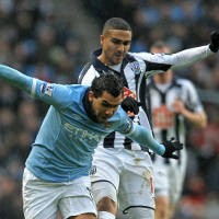 Hat-trick Tevez Antar City Bungkam WBA