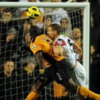 Wolves Goreskan Kekalahan Pertama buat MU