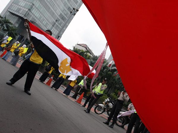 Mahasiswa RI Tuntut Mubarak Mundur