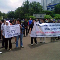 Aktivis HAM Geruduk Istana Minta SBY Turun Tangan Usut Insiden Ahmadiyah