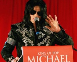 Ayah Michael Jackson Rilis Parfum Jacksons Tribute