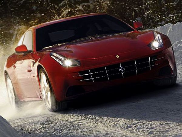 Supercar Anyar Ferrari