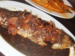 Gabus Kuah Pucung Buat Nyorog Mertue
