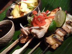 Sate Nelayan Saus Asam