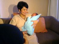 Joy Tobing Melahirkan Anak Pertama
