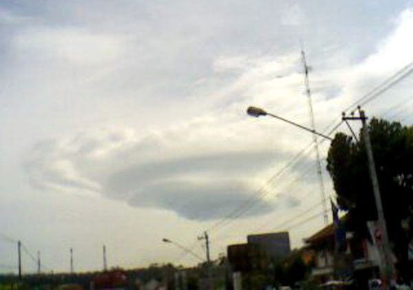 Awan UFO di Langit Yogya