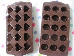 Cetakan Cokelat Cantik