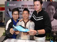 Kim Mulai Menjual