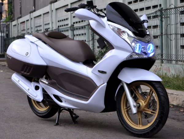 Honda PCX Minimalis
