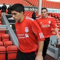 Carra Masih Tunggu The Reds yang Baru