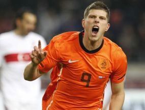 Huntelaar Memancing Naluri Lagi di Belanda