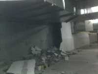 Tembok Roboh di Parkiran Gedung Cyber 2, Semua Mobil Diungsikan