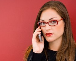 Jerawat Sulit Hilang? Mungkin Ponsel Anda Sebabnya