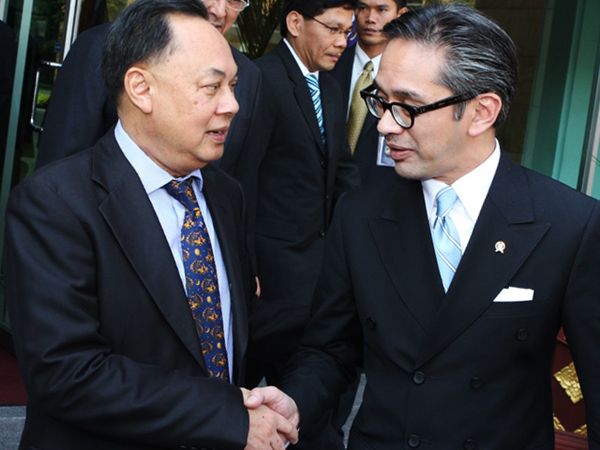 Marty Kunjungi Thailand