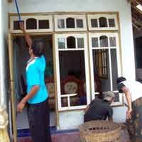 Rumah Petani Dilempar Bom Ikan