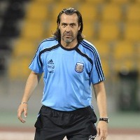 Batista Bocorkan Starting XI Lawan Portugal