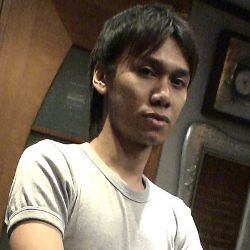 Eross So7 Dikaruniai Putra Pertama