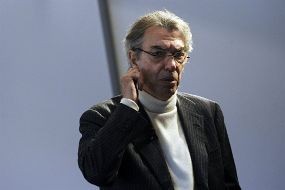 Moratti Serang Balik Benitez