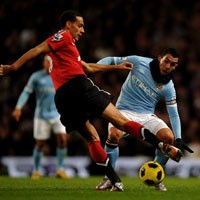 Tevez Tak Peduli Ejekan Fans Setan Merah