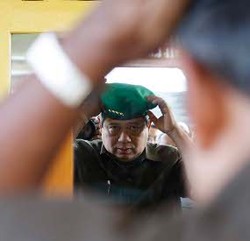 Berbaret Hijau, Ibu Ani Sebut SBY Seperti John Wayne