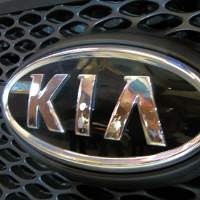New KIA Rio Siap Jegal Nissan March