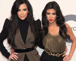 Kim Kardashian Rilis Busana di Bawah US$ 100