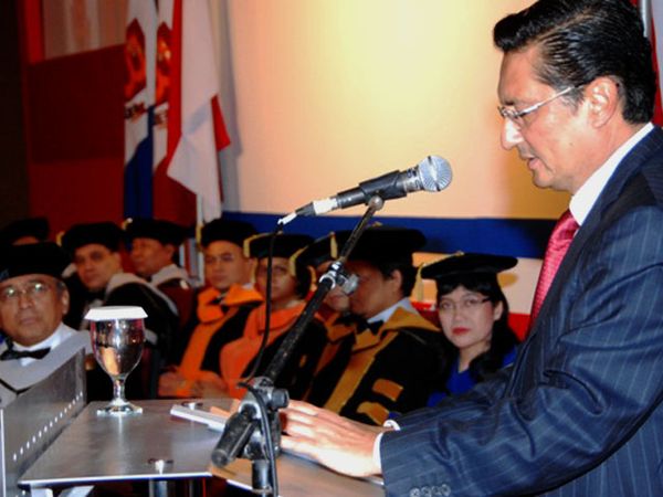 Orasi Ilmiah Universitas Bakri