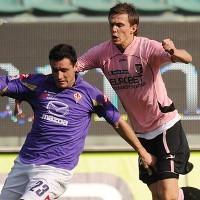 Fiorentina Permalukan Palermo 4-2