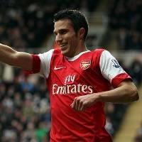 Van Persie Oke, Nasri Berpeluang