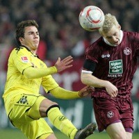 Dortmund Tertahan, Bayern Menang