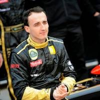 Vettel Berharap Kubica Tidak Kapok Ngebut di Reli