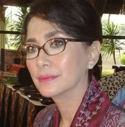 Widyawati Tak Ingin Gantikan Sophan dengan Siapapun