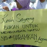 Ratusan Siswa di Malang Kecam Perayaan Valentine Day