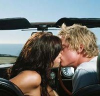 Dilarang Ciuman di Mobil pada Malam Valentine