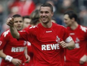 Podolski Angkat Cologne