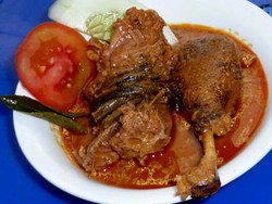 Sie Itek Merah Putih