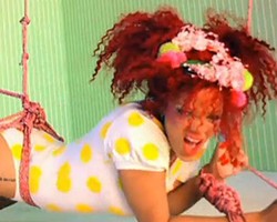 Fotografer David LaChapelle Tuntut Rihanna Atas Plagiarisme