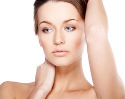 4 Kebiasaan Buruk Yang Merusak Kulit