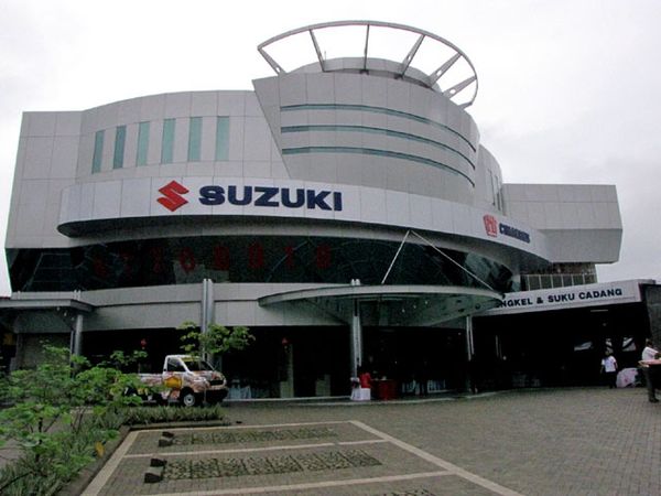Showroom Hijau Suzuki