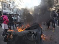 Demo Anti Pemerintah Merembet ke Iran