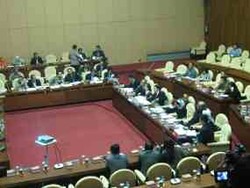 Curhat di DPR, Ibunda Alanda Tak Kuasa Menahan Tangis