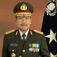 Rela Telat Makan Pagi Demi Melayani Wartawan