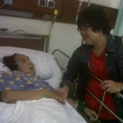 Rini S Bon Bon Berjuang untuk Ibunya yang Terbaring Koma