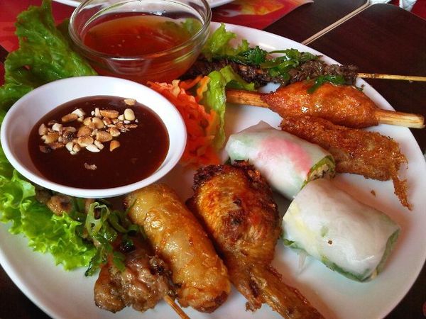 Citarasa Vietnam Asli di Do Anh