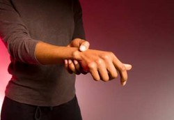 Menyingkirkan Cenut-cenut Asam Urat